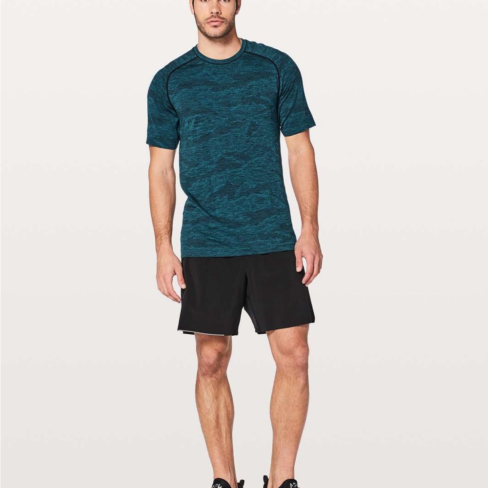 Lululemon Metal Tech Vent Short Sleeve. NWT Size S.